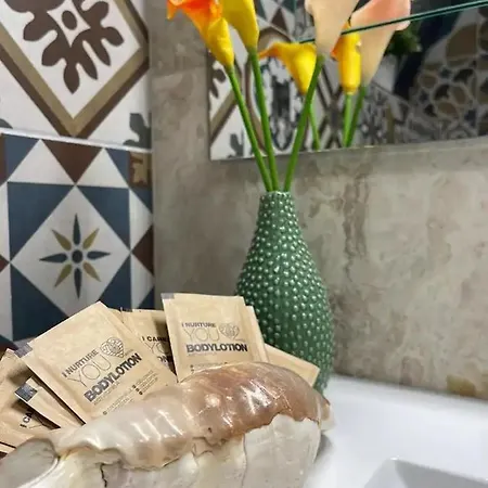 Peacock Апартаменты Нэводари