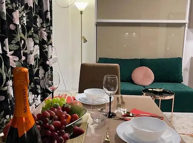 Peacock Apartment Navodari