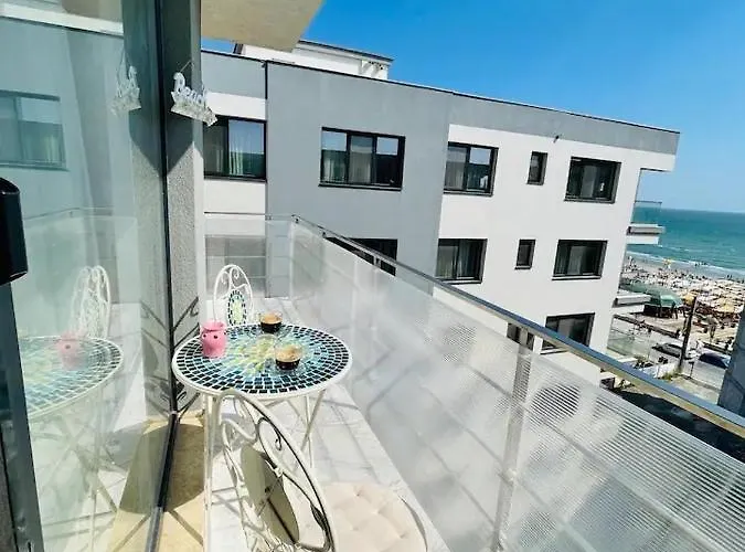 Peacock Apartment Navodari